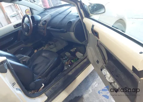 2003 Volkswagen New Beetle Gls from USA, damaged, VIN 3VWCK21Y23M319521